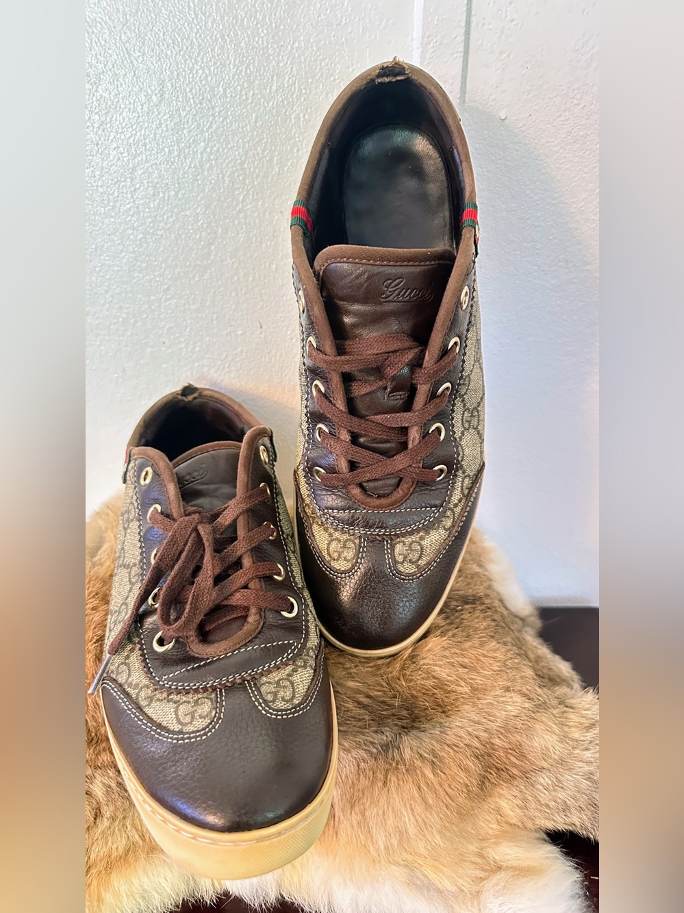 Gucci Brown authentic GG Canvas & Leather unisex Sneakers with Green-Red Web